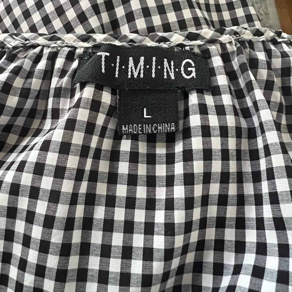 🔥🔥Timing Womens Size L Long Sleeve Shirt Black/White Check Off Shoulder Ruffle - Picture 5 of 5